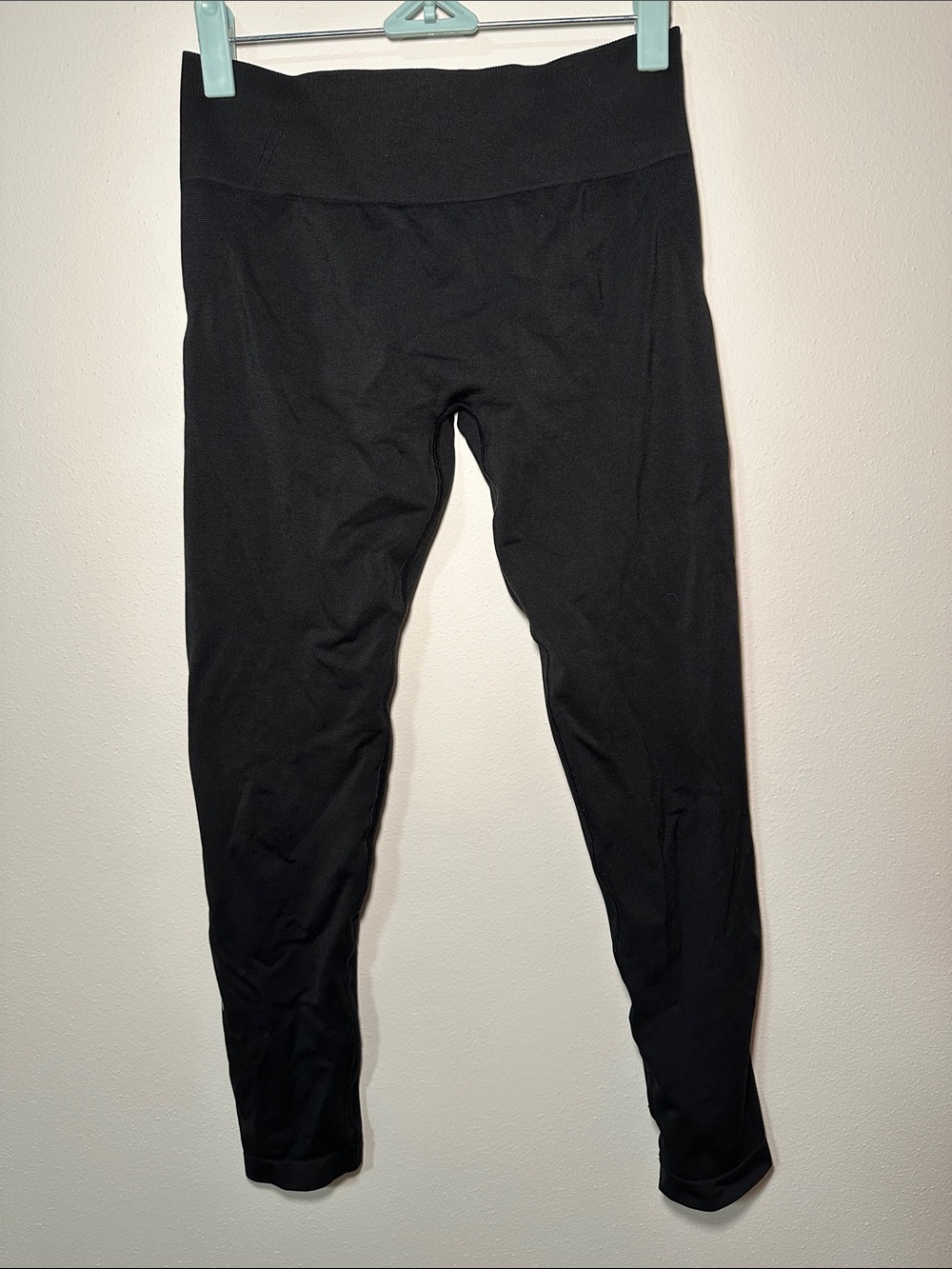 Oner Active EffortlessLift Seamless Mid Rise Legging With Gray Logo